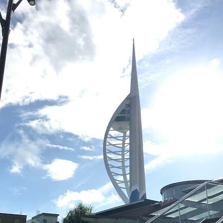 Gunwharf Quays Holiday Homes 朴次茅斯 外观 照片