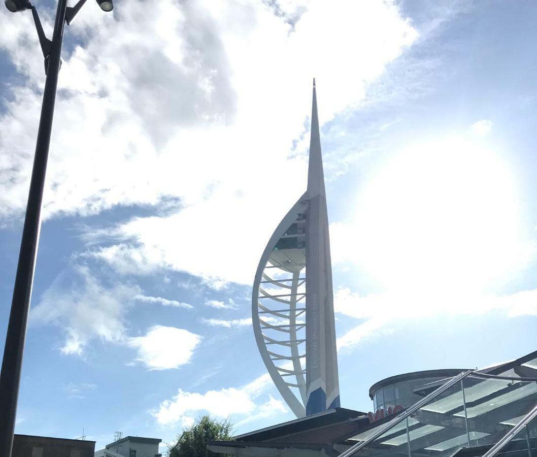 Gunwharf Quays Holiday Homes 朴次茅斯 外观 照片